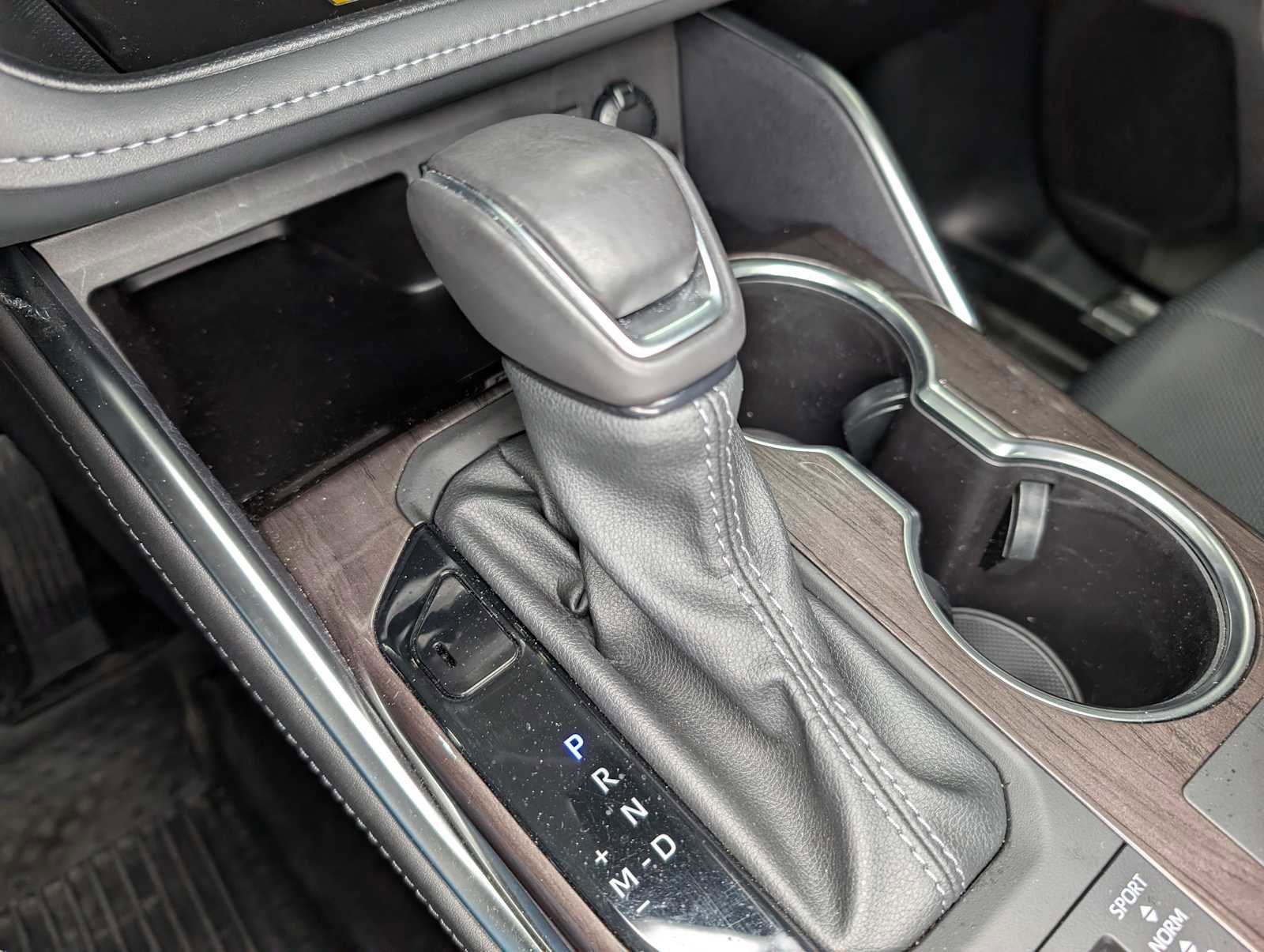 Used 2024 Toyota Highlander Platinum image 29