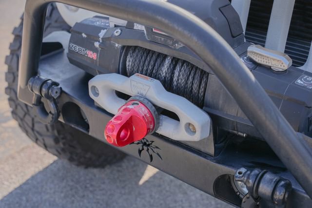 Used 2016 Jeep Wrangler Unlimited Rubicon w/ Connectivity Group image 18