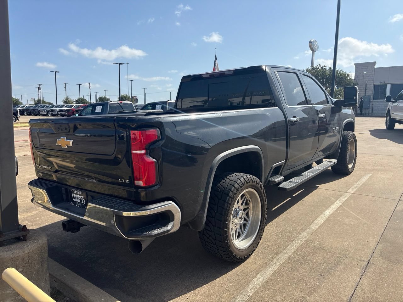 Used 2024 Chevrolet Silverado 2500 LTZ w/ LTZ Premium Texas Edition AWD/4WD image 13
