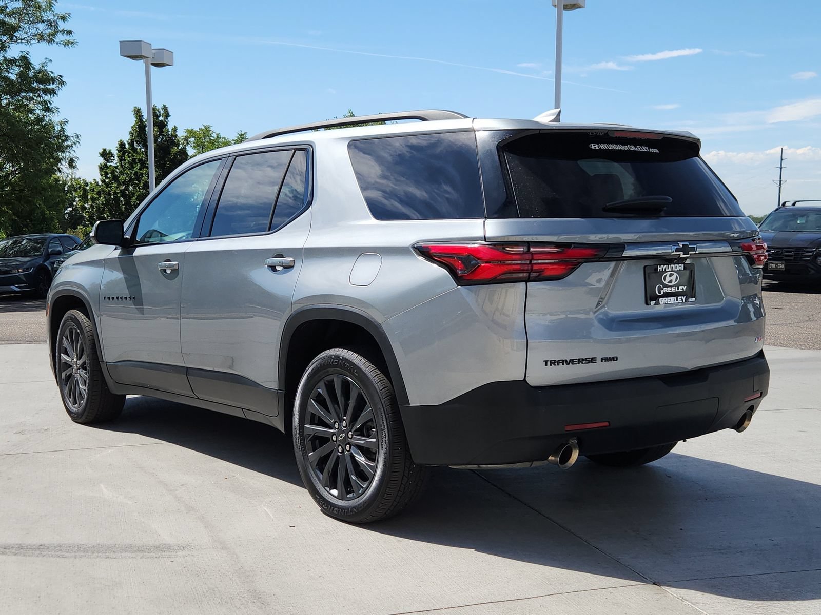Used 2023 Chevrolet Traverse RS AWD/4WD image 3