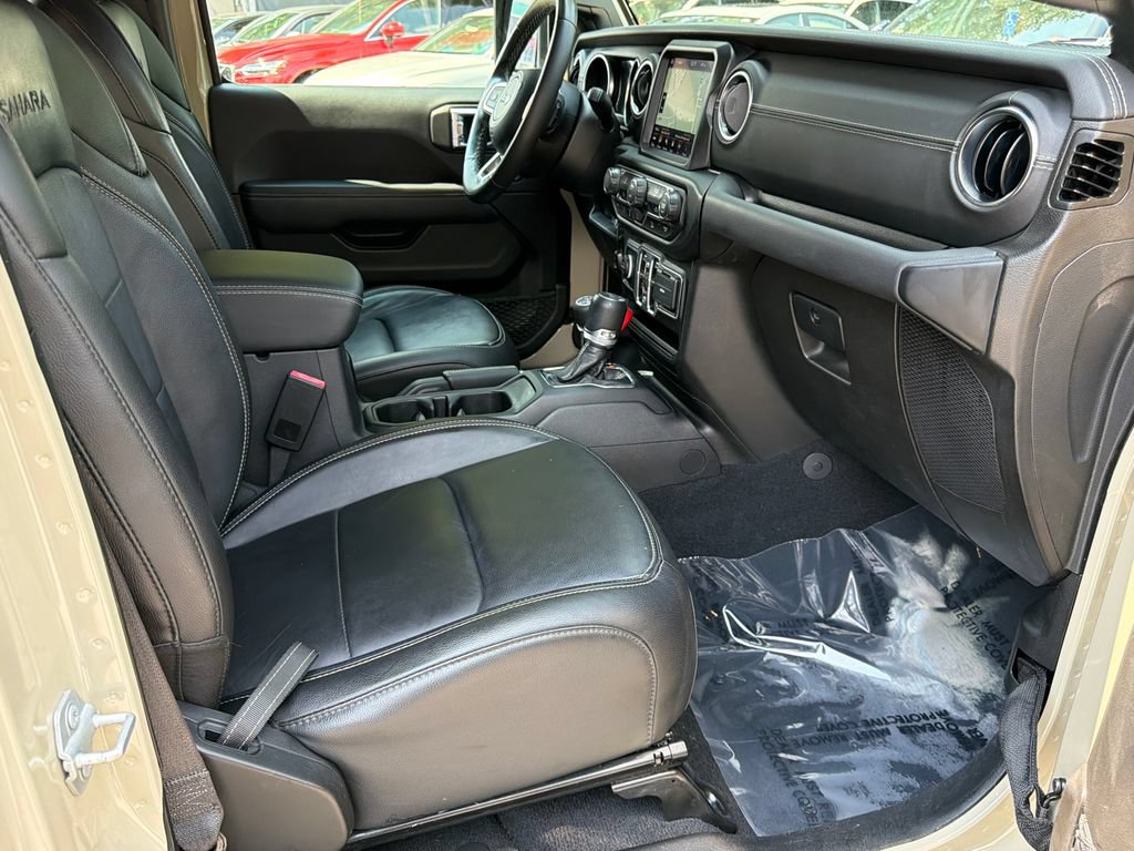 Used 2022 Jeep Wrangler Unlimited Sahara AWD/4WD image 12