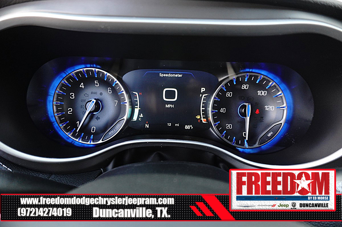 New 2027 Chrysler Pacifica Select w/ Family Tech Group FWD image 19