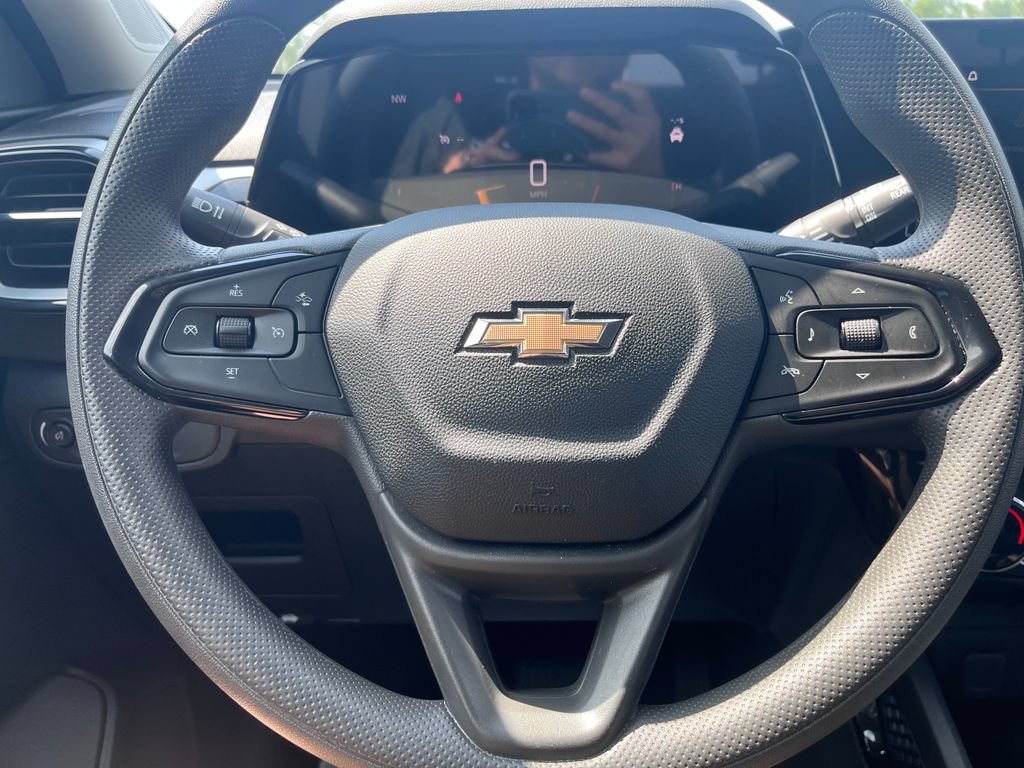 Used 2025 Chevrolet TrailBlazer LT w/ Driver Confidence Package FWD image 12