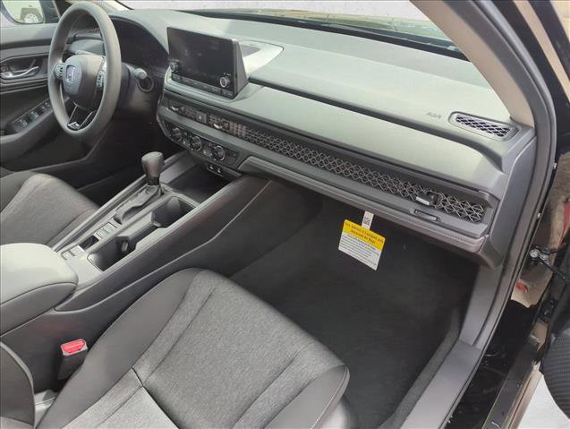 Used 2025 Honda Accord SE image 4