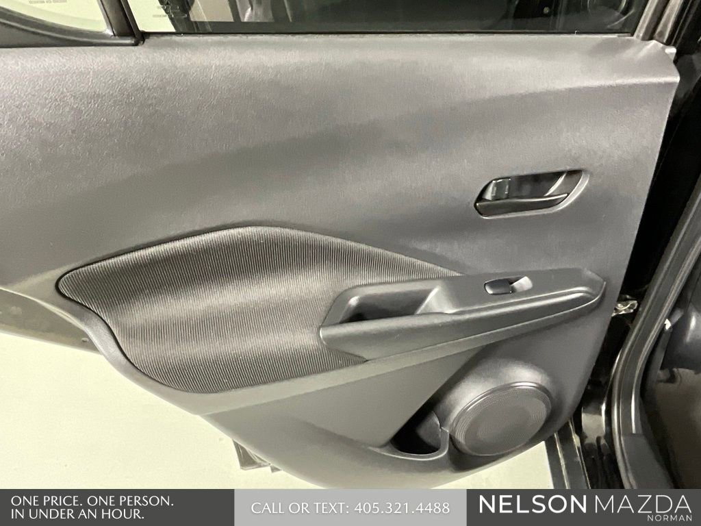 Used 2021 Nissan Kicks S image 18