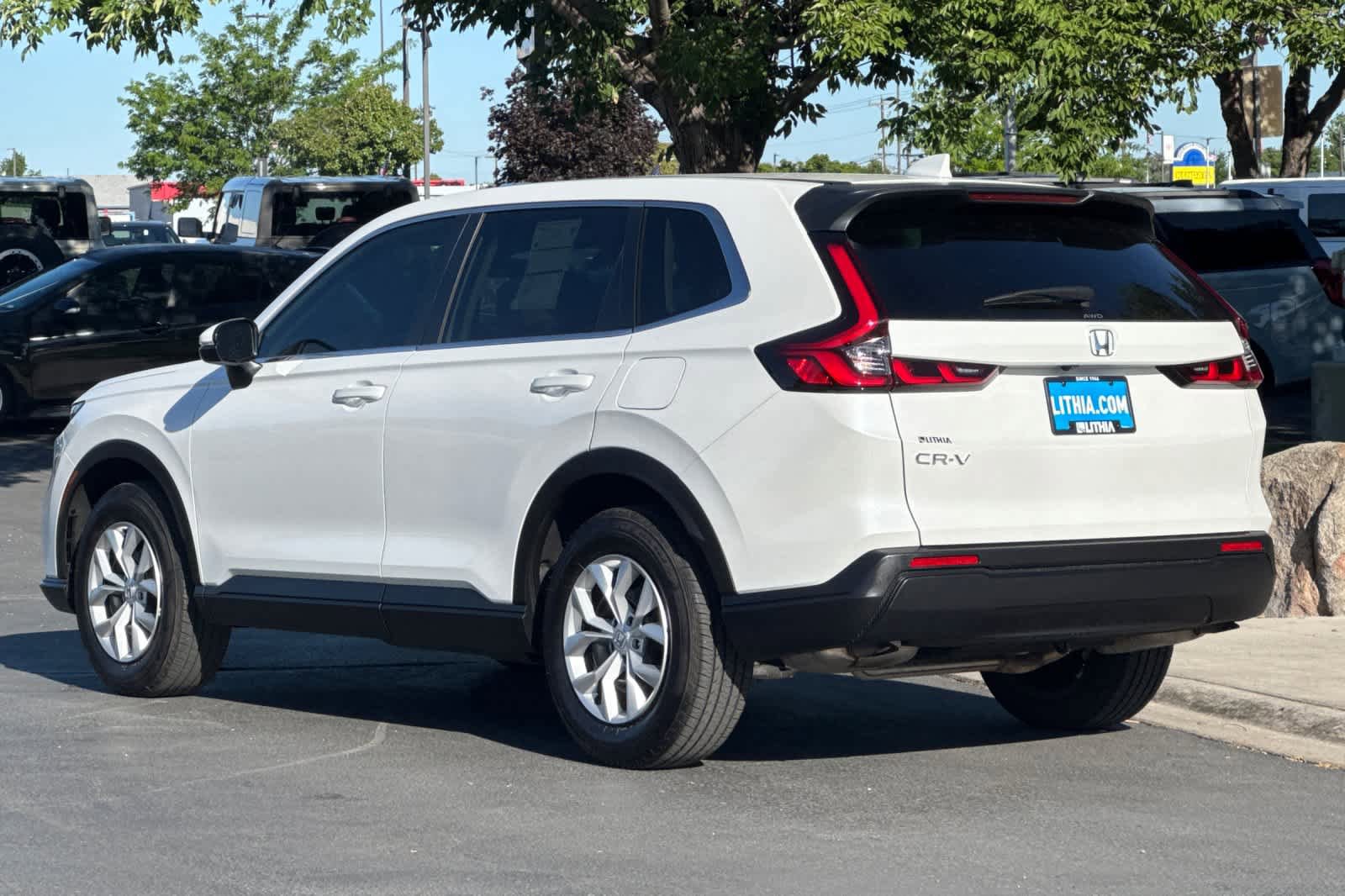 Used 2025 Honda CR-V LX image 6