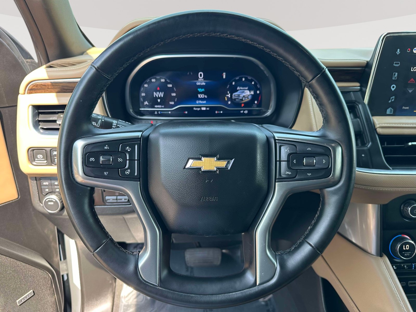 Used 2023 Chevrolet Suburban Premier w/ Premium Package AWD/4WD image 14