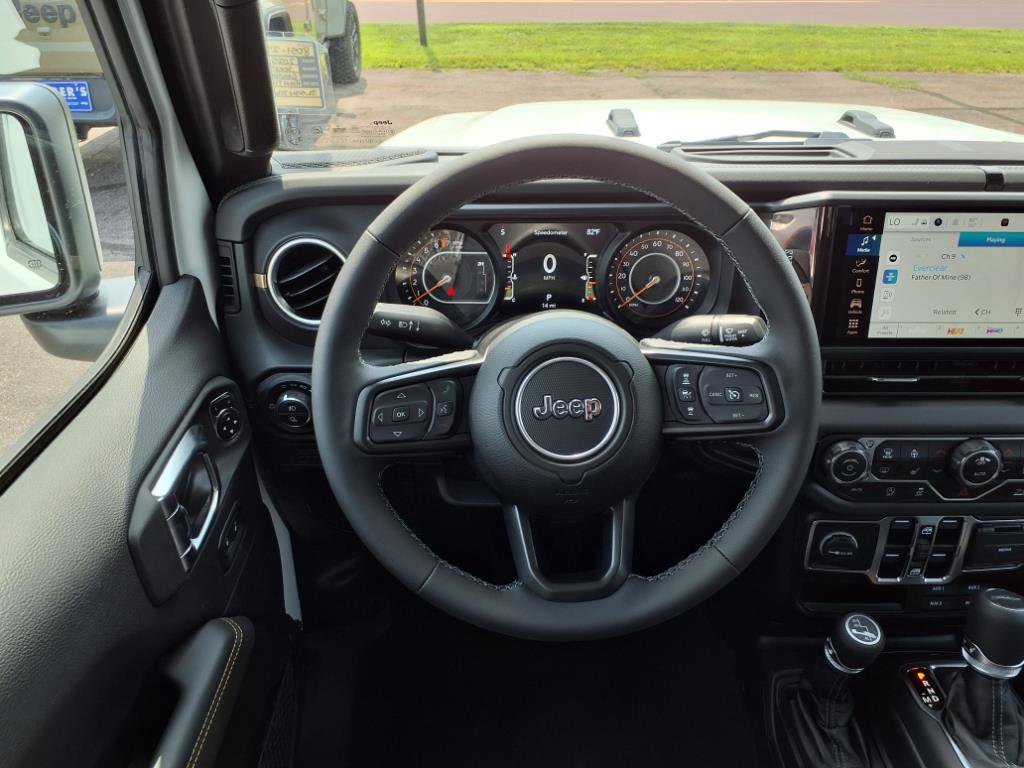 New 2025 Jeep Gladiator Sport image 10