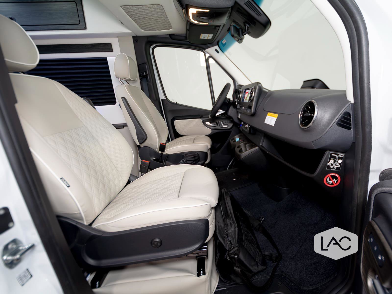 Used 2025 Mercedes-Benz Sprinter 3500 image 27