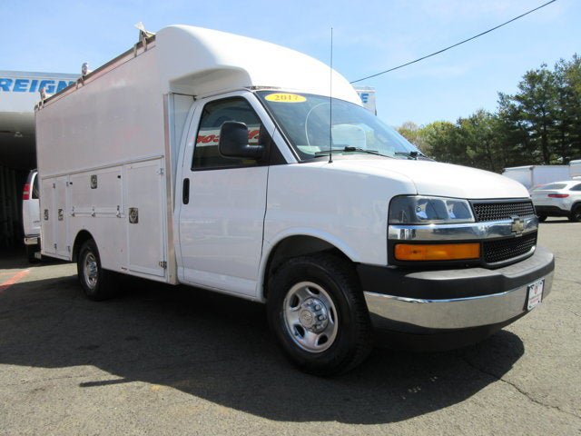 Used 2017 Chevrolet Express 3500 image 5