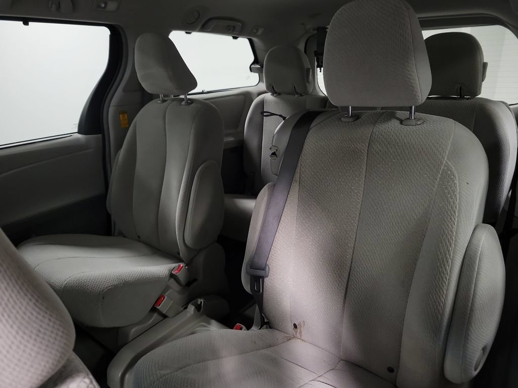 Used 2014 Toyota Sienna LE FWD image 26