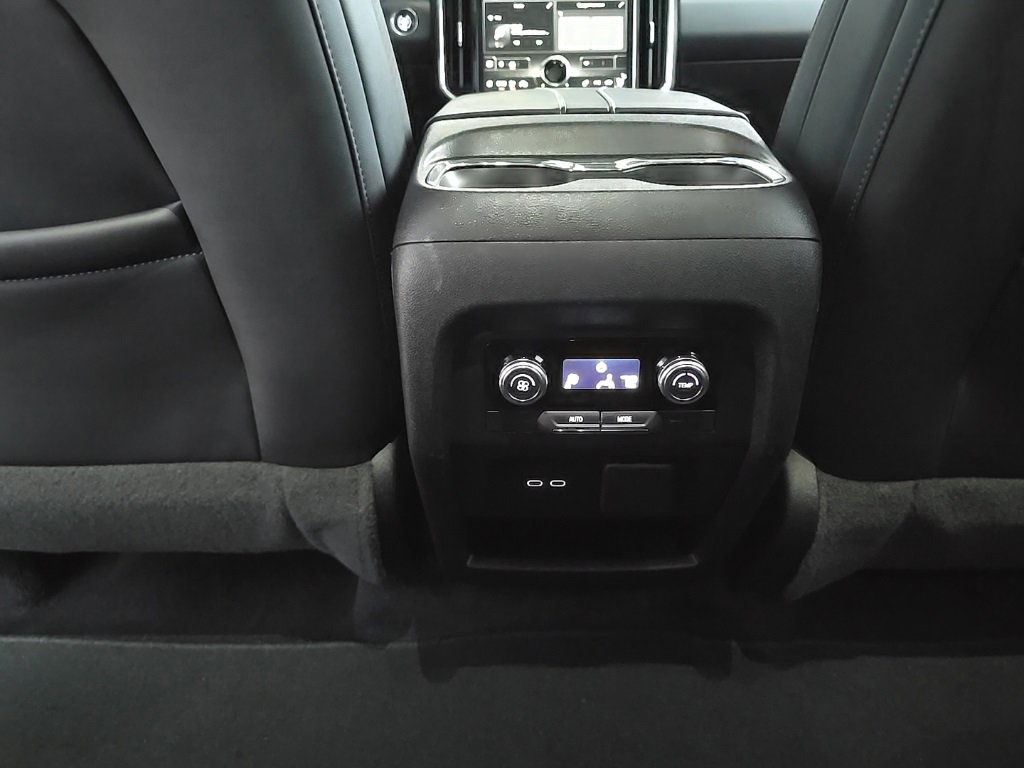 Used 2024 GMC Acadia Elevation image 26