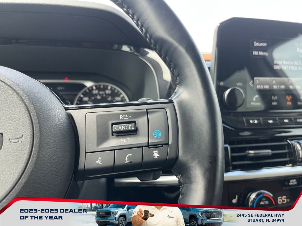 Used 2022 Nissan Pathfinder Platinum w/ Cargo Package image 28