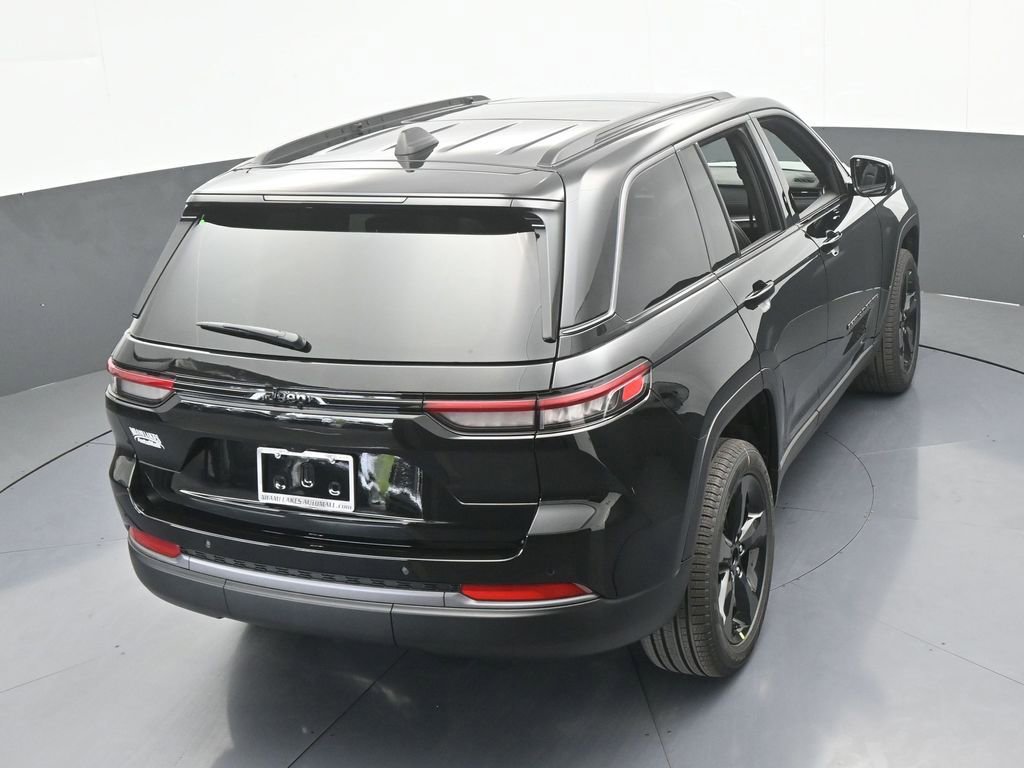 New 2026 Jeep Grand Cherokee Limited w/ Limited Altitude Package RWD image 45