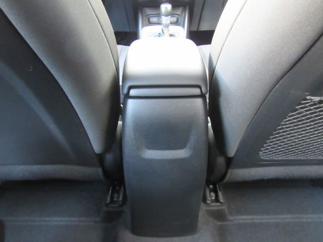 Used 2022 Hyundai Venue SEL FWD image 25