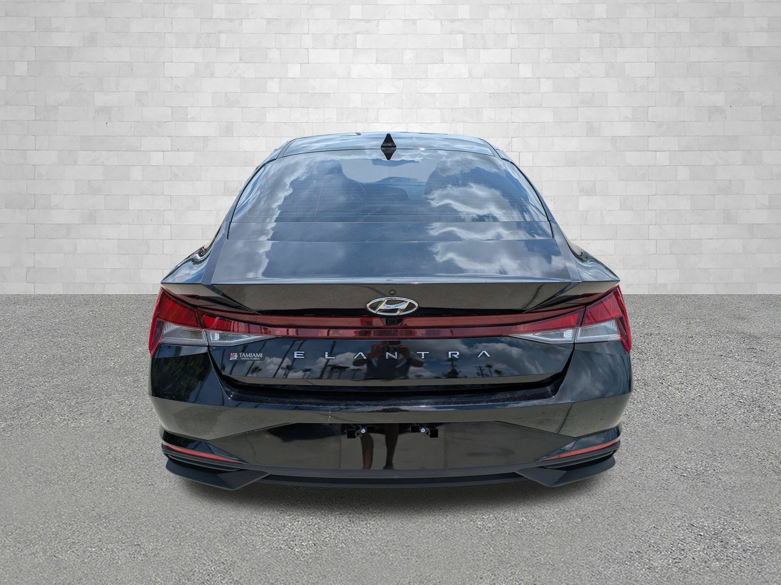 Certified 2023 Hyundai Elantra SEL w/ Convenience Package FWD image 3