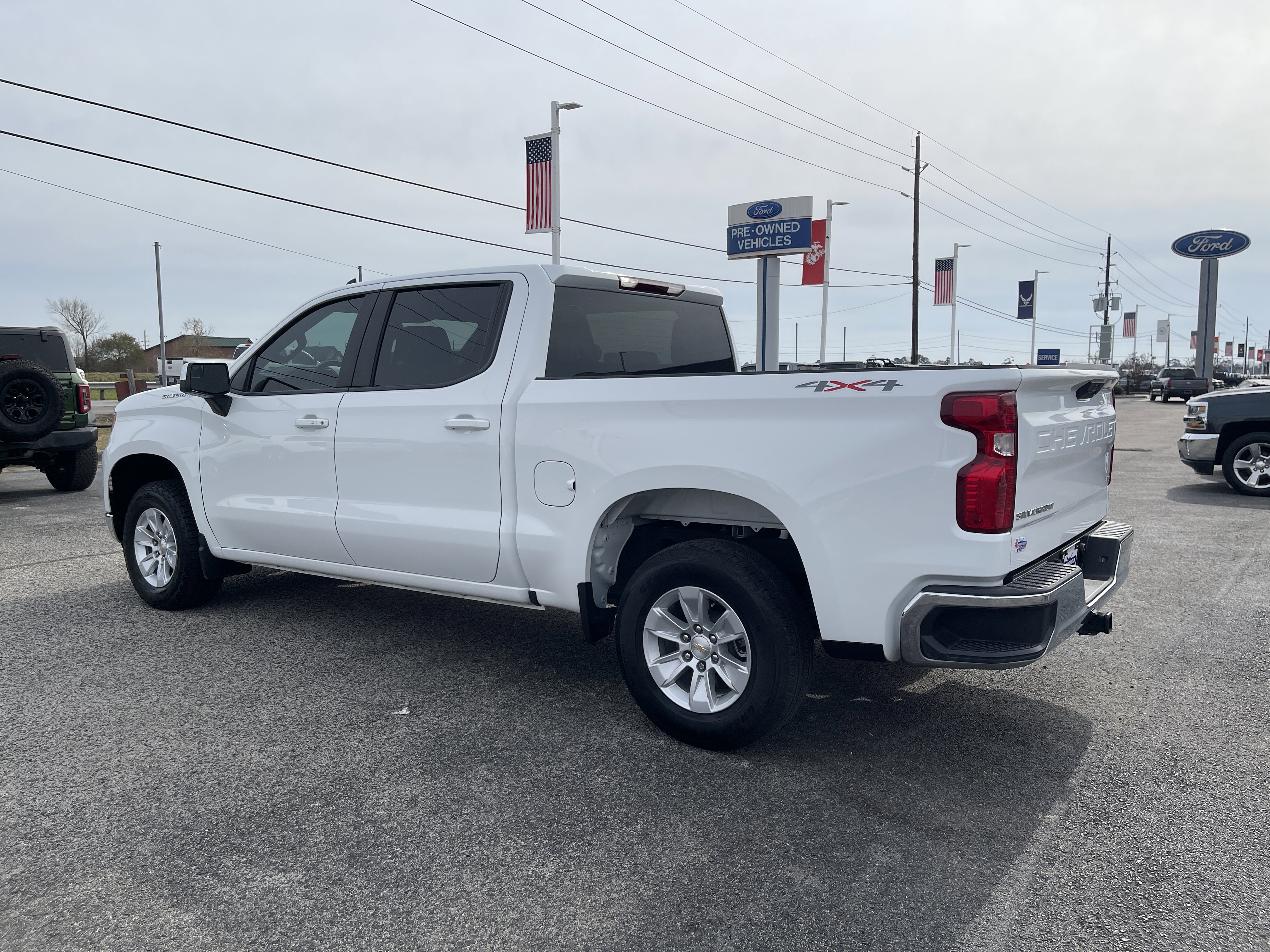 Used 2025 Chevrolet Silverado 1500 LT image 6