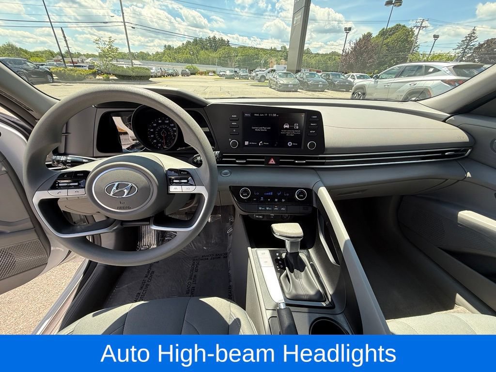 Used 2023 Hyundai Elantra SEL FWD image 14