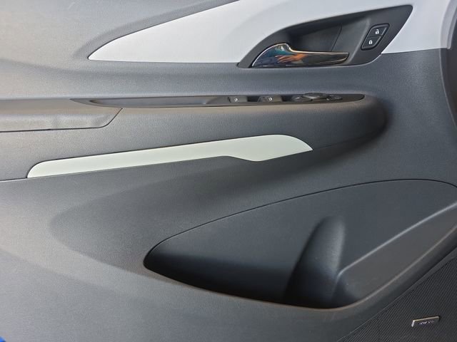 Used 2021 Chevrolet Bolt Premier w/ Infotainment Package image 20