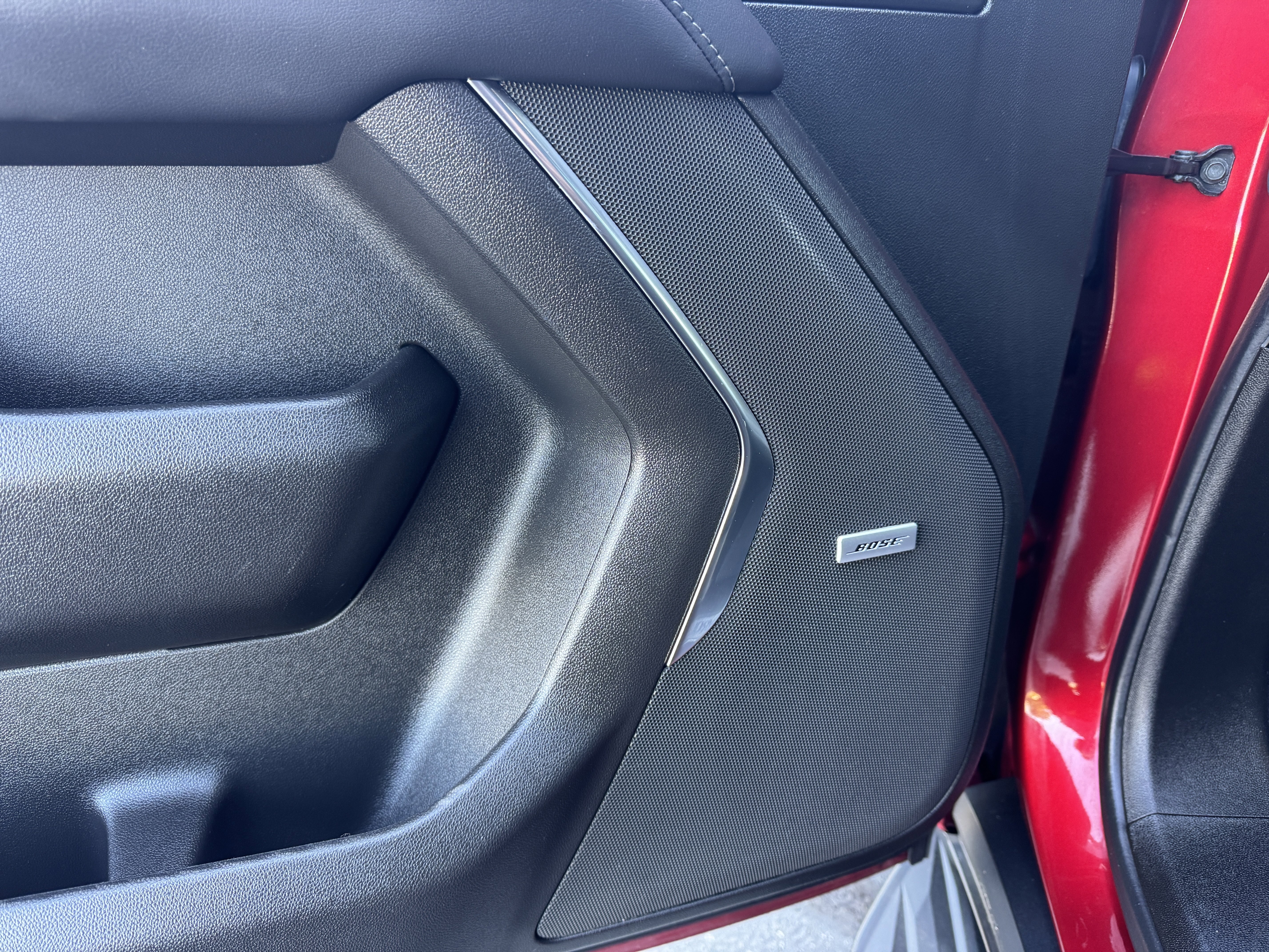 Used 2024 Chevrolet Tahoe LT w/ Luxury Package image 12