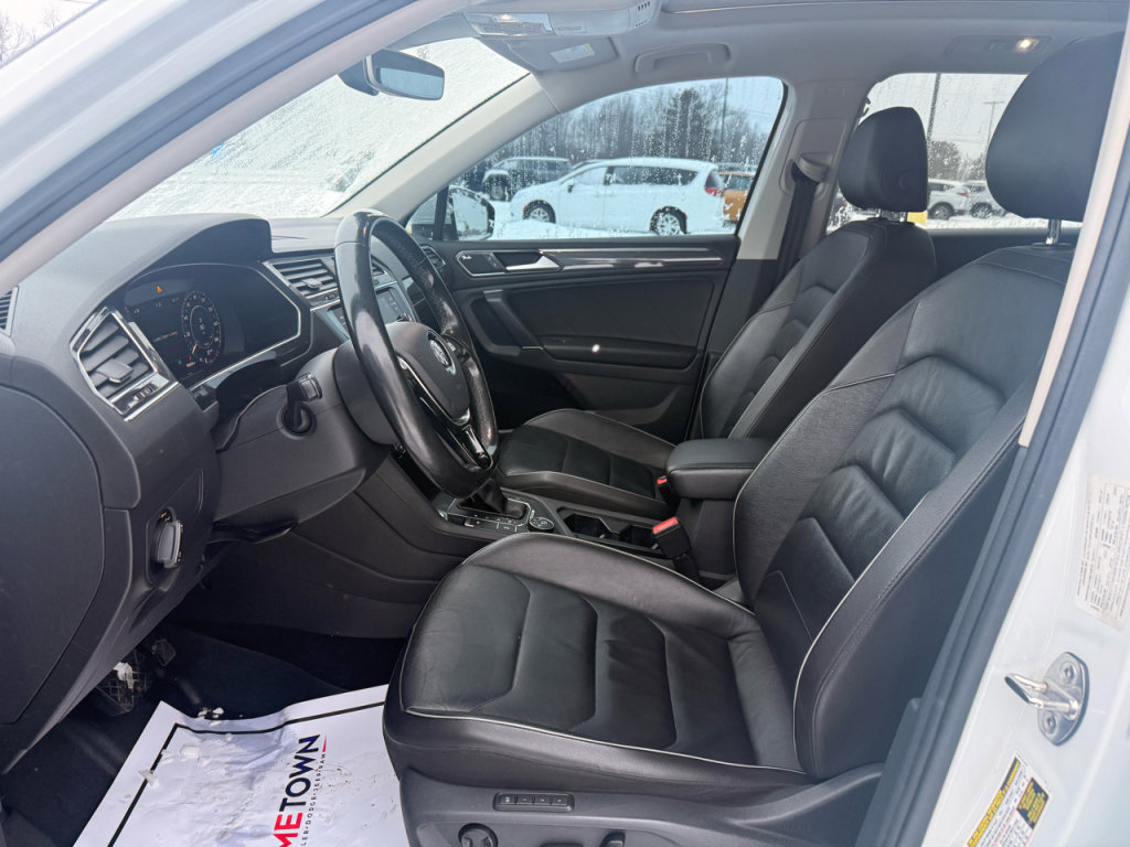 Used 2018 Volkswagen Tiguan SEL Premium image 10