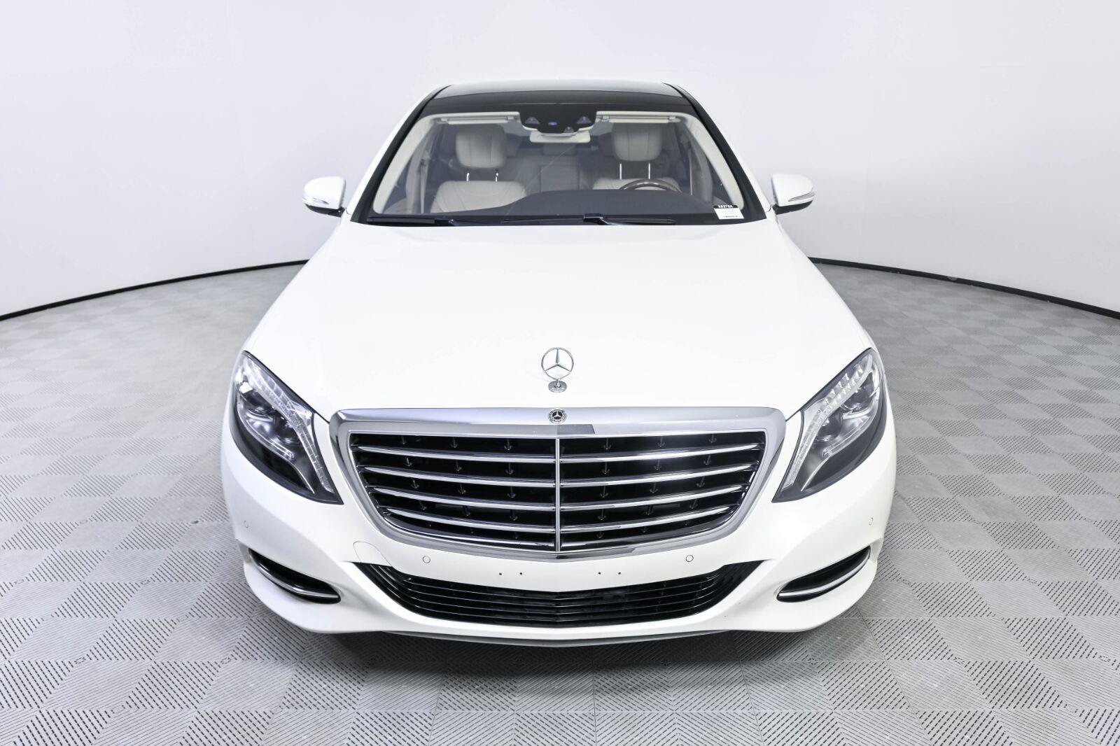 Used 2017 Mercedes-Benz S 550 Sedan w/ Premium Package image 35