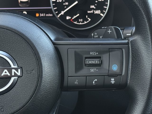 Used 2024 Nissan Rogue SV AWD/4WD image 14