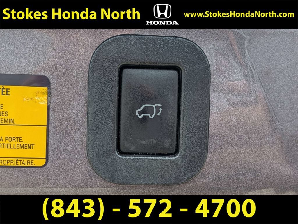 Used 2013 Toyota Sienna XLE w/ Entertainment Pkg AWD/4WD image 21