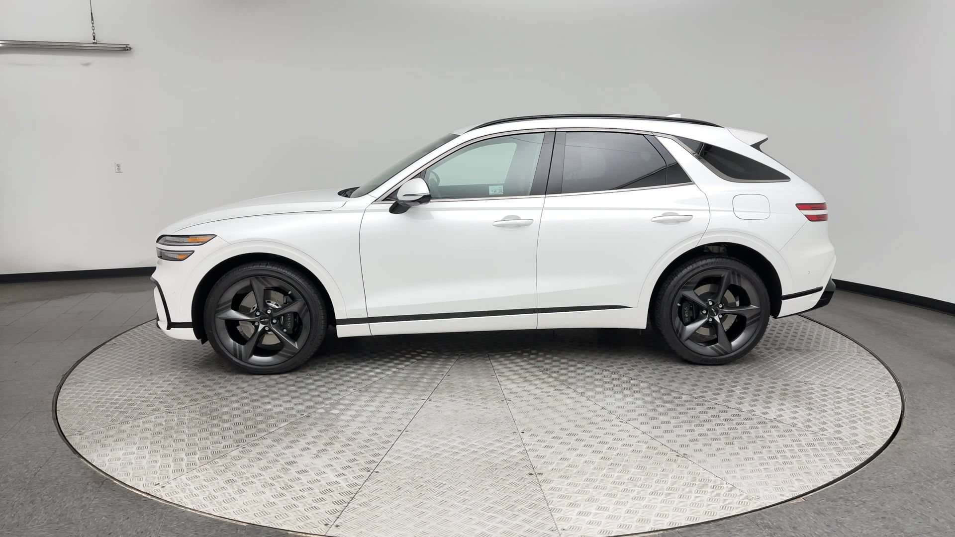 Certified 2026 Genesis GV70 3.5T Sport Prestige AWD/4WD image 5