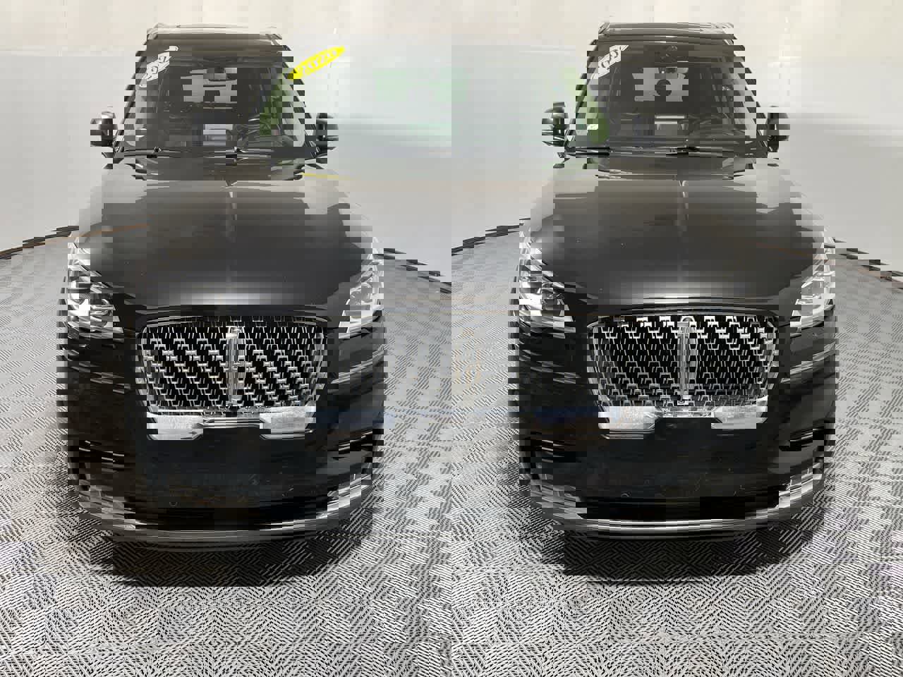 Used 2020 Lincoln Aviator Reserve w/ Equipment Group 202A AWD/4WD image 3