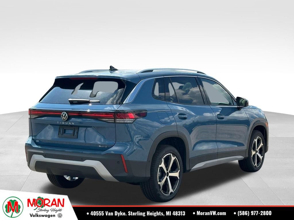 Used 2026 Volkswagen Tiguan SE AWD/4WD image 4