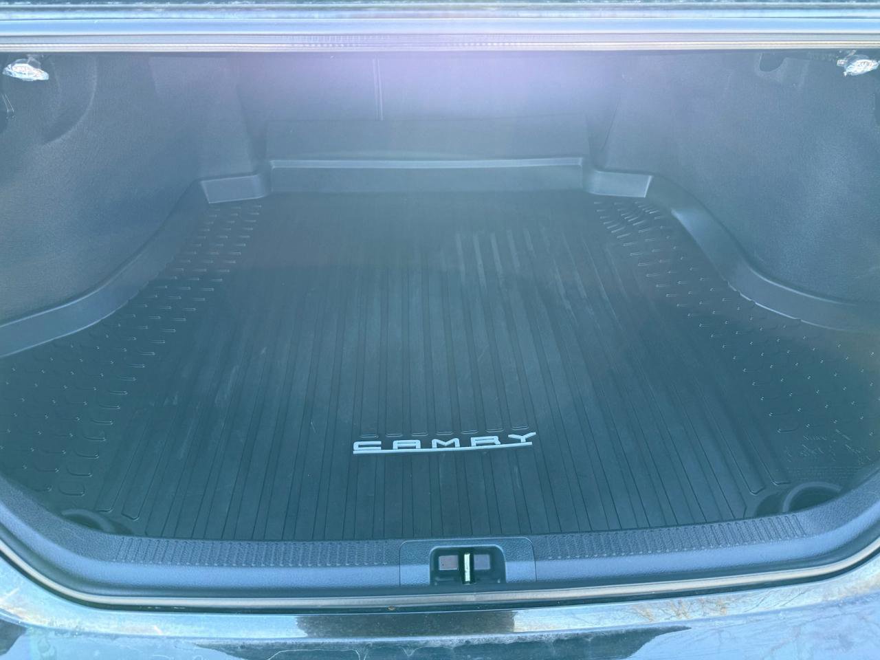 Used 2021 Toyota Camry XSE FWD image 14