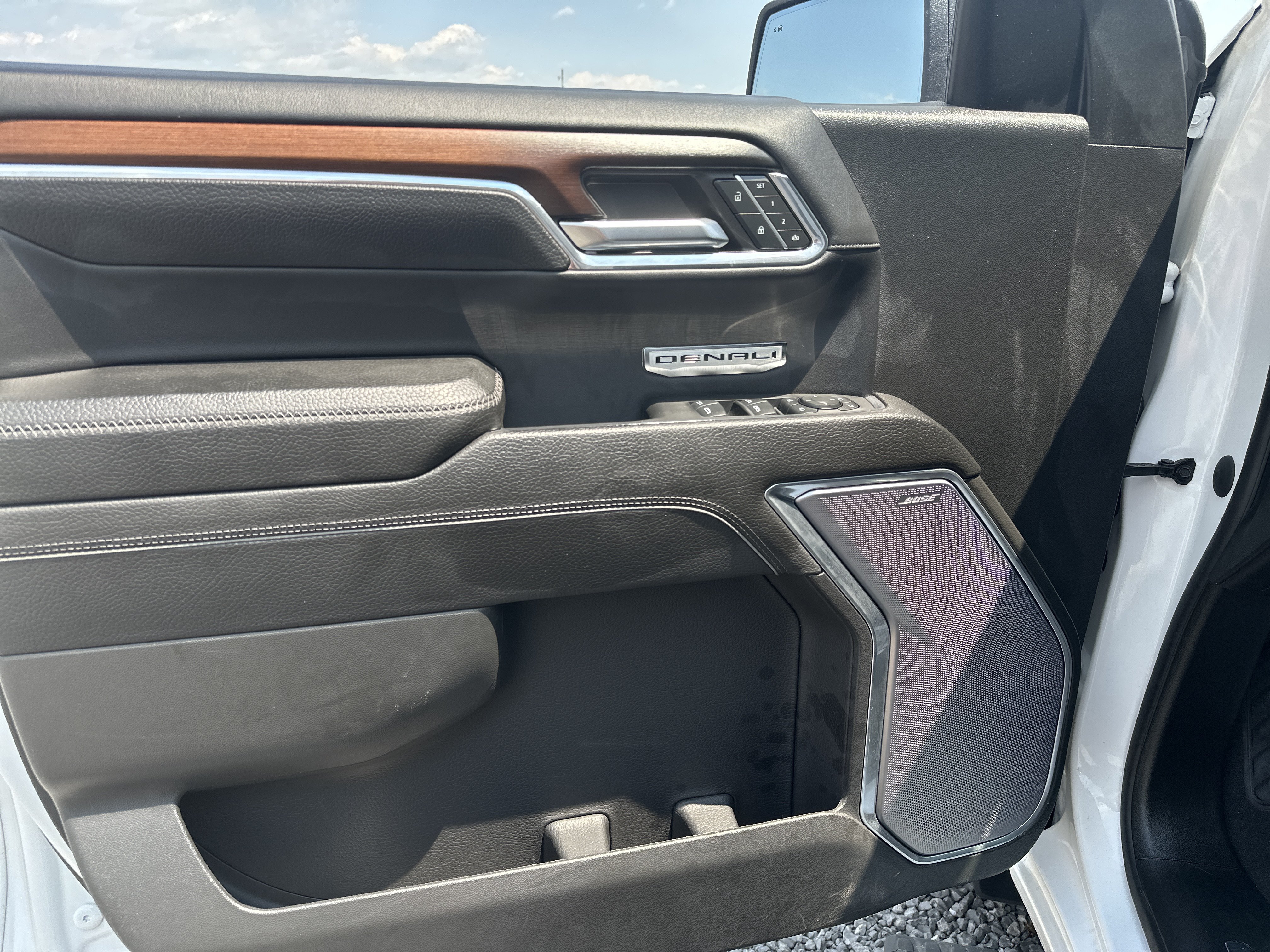 Used 2024 GMC Sierra 1500 Denali AWD/4WD image 16