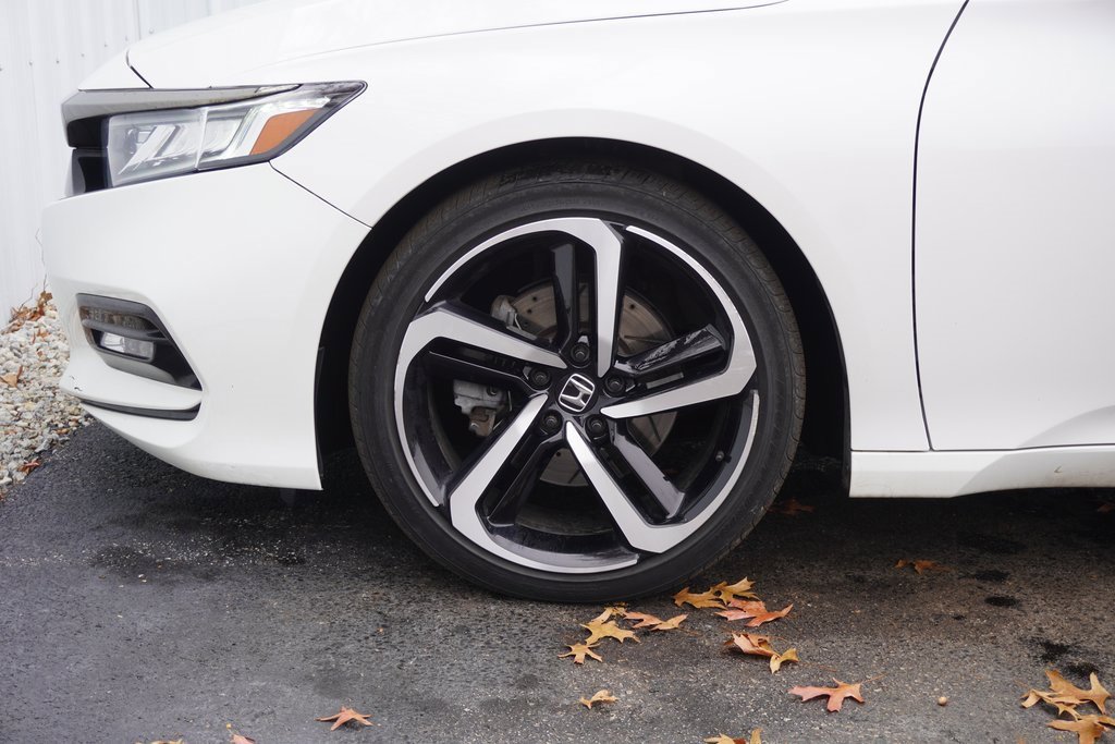 Used 2019 Honda Accord Sport image 6