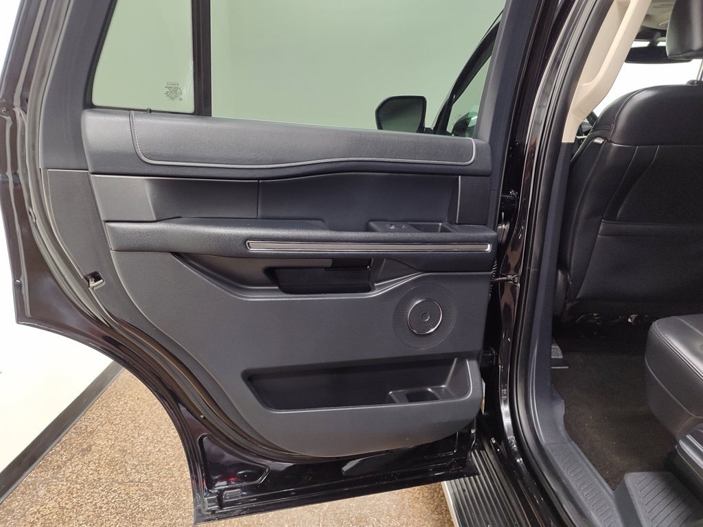 Used 2022 Ford Expedition XLT AWD/4WD image 22