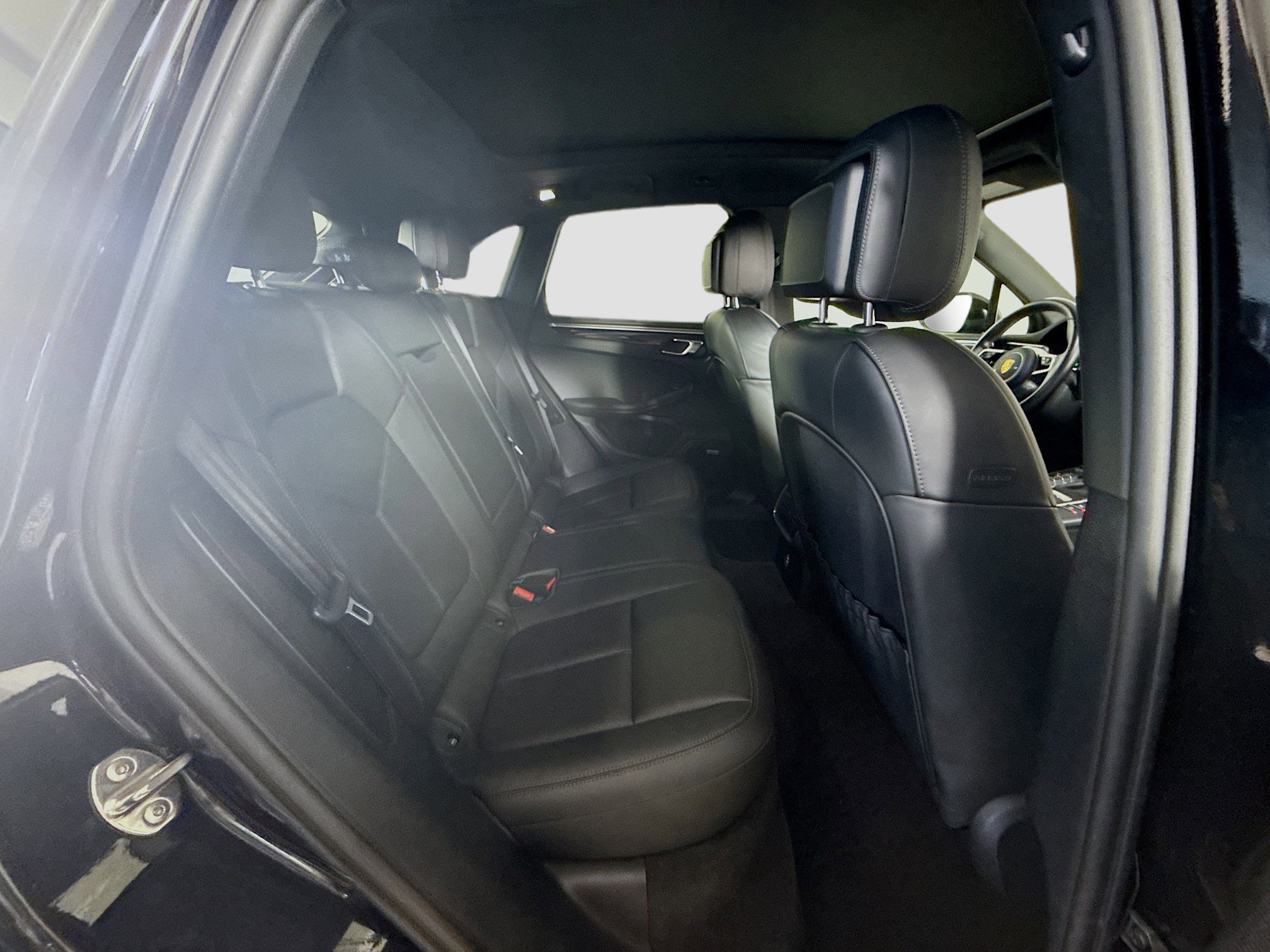 Used 2021 Porsche Macan S image 26