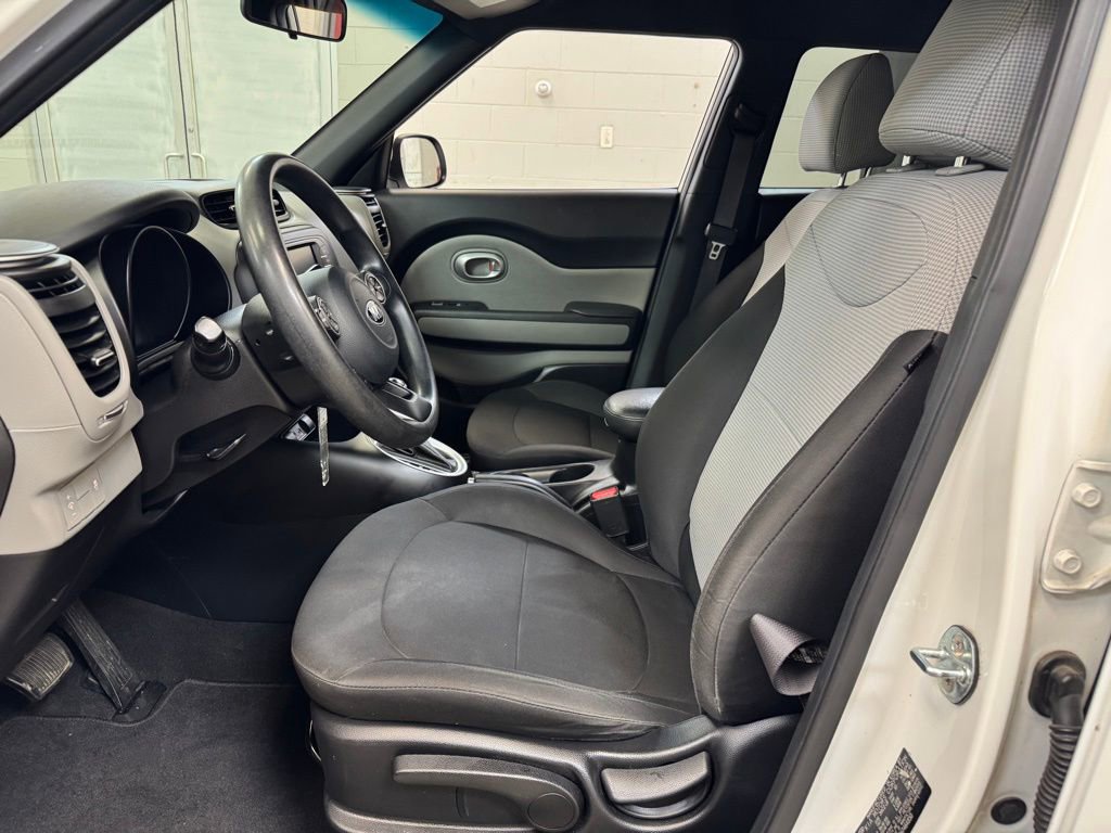 Used 2017 Kia Soul w/ Convenience Package image 11