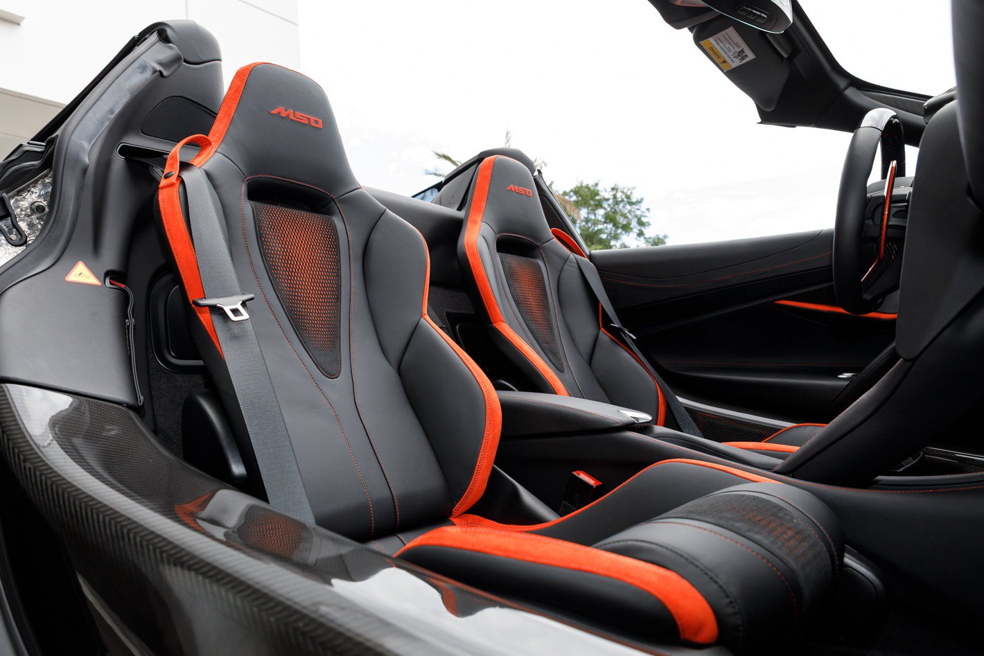 Used 2024 McLaren 750S Spider RWD image 69