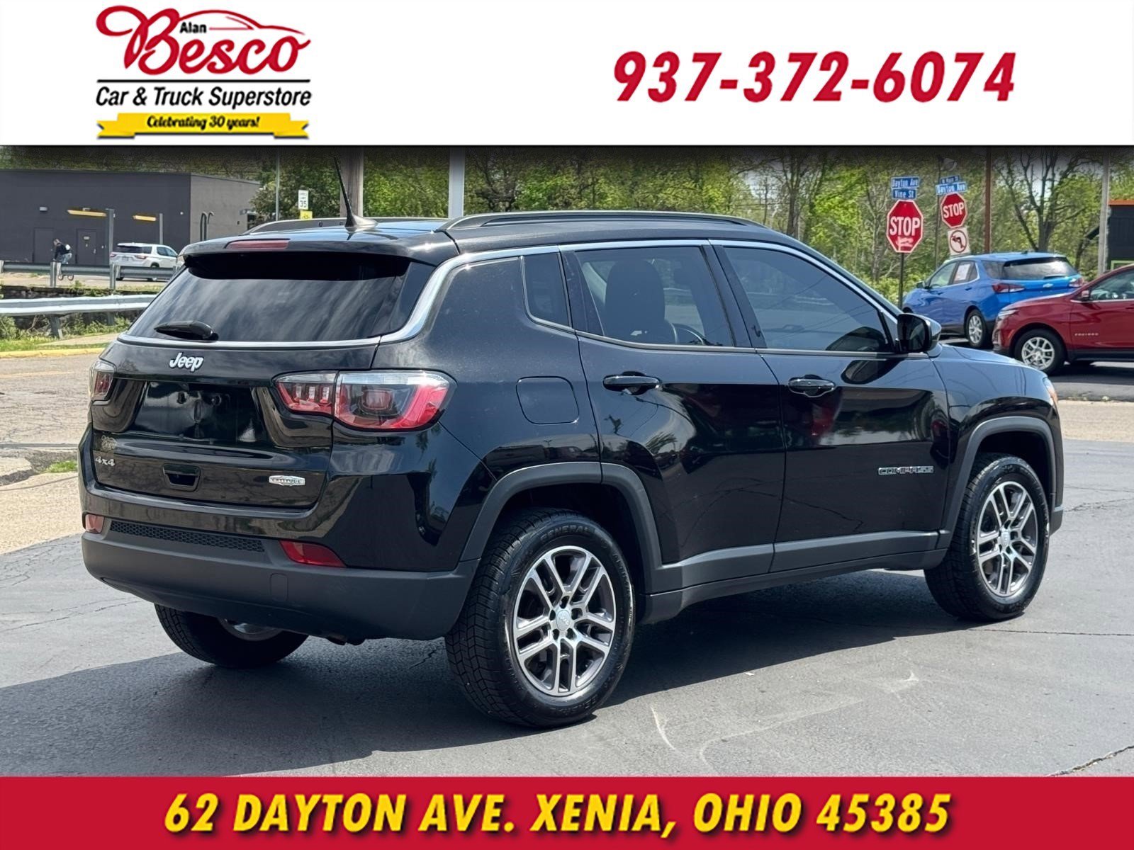 Used 2017 Jeep Compass Latitude w/ Popular Equipment Group AWD/4WD image 4