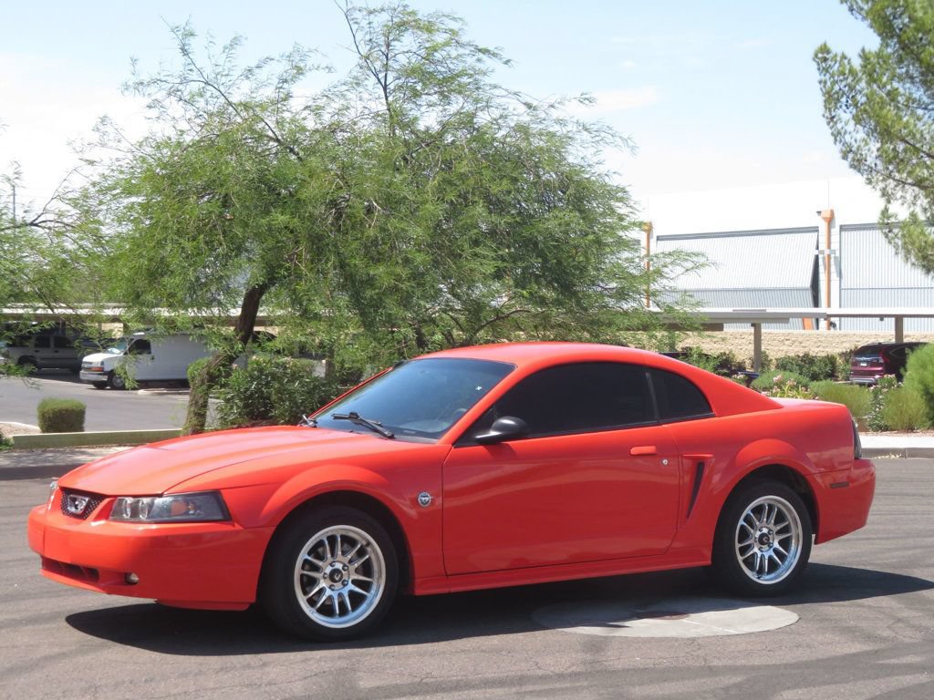 Used 2004 Ford Mustang Coupe RWD video 1