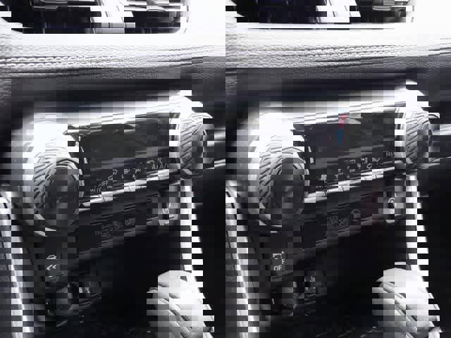 Used 2019 Toyota RAV4 LE image 12