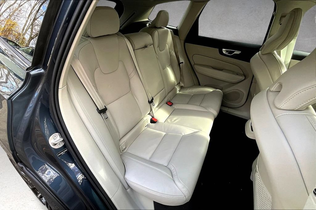 New 2026 Volvo XC60 B5 Ultra w/ Protection Package Premier AWD/4WD image 9