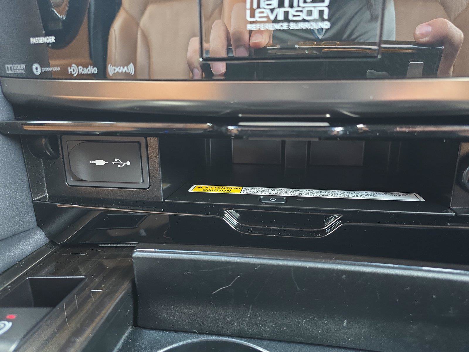 Used 2021 Lexus LX 570 4WD w/ Luxury Package image 26