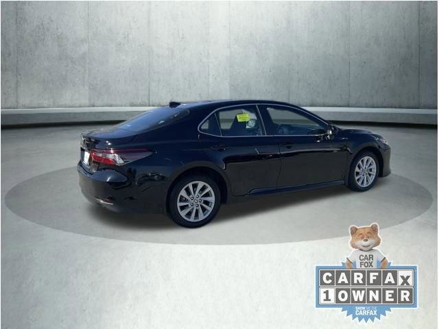 Used 2023 Toyota Camry LE image 6