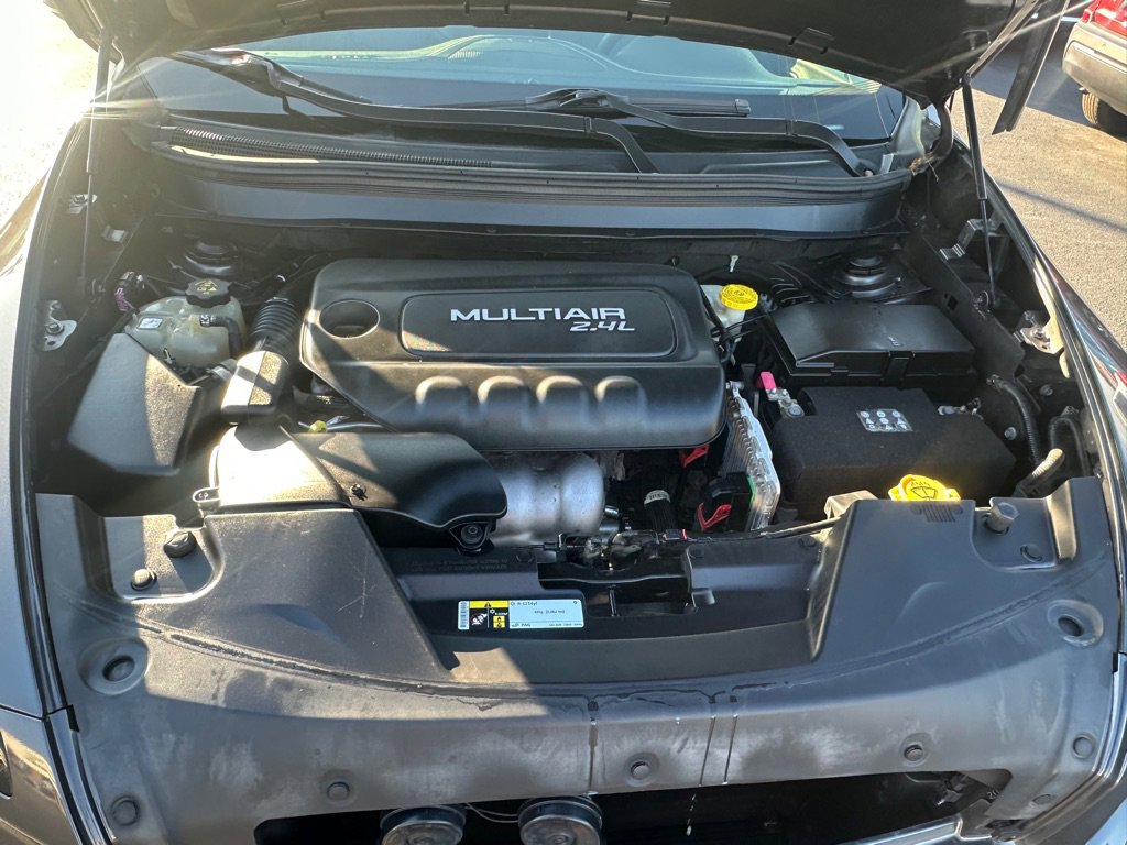 Used 2015 Jeep Cherokee Limited image 38
