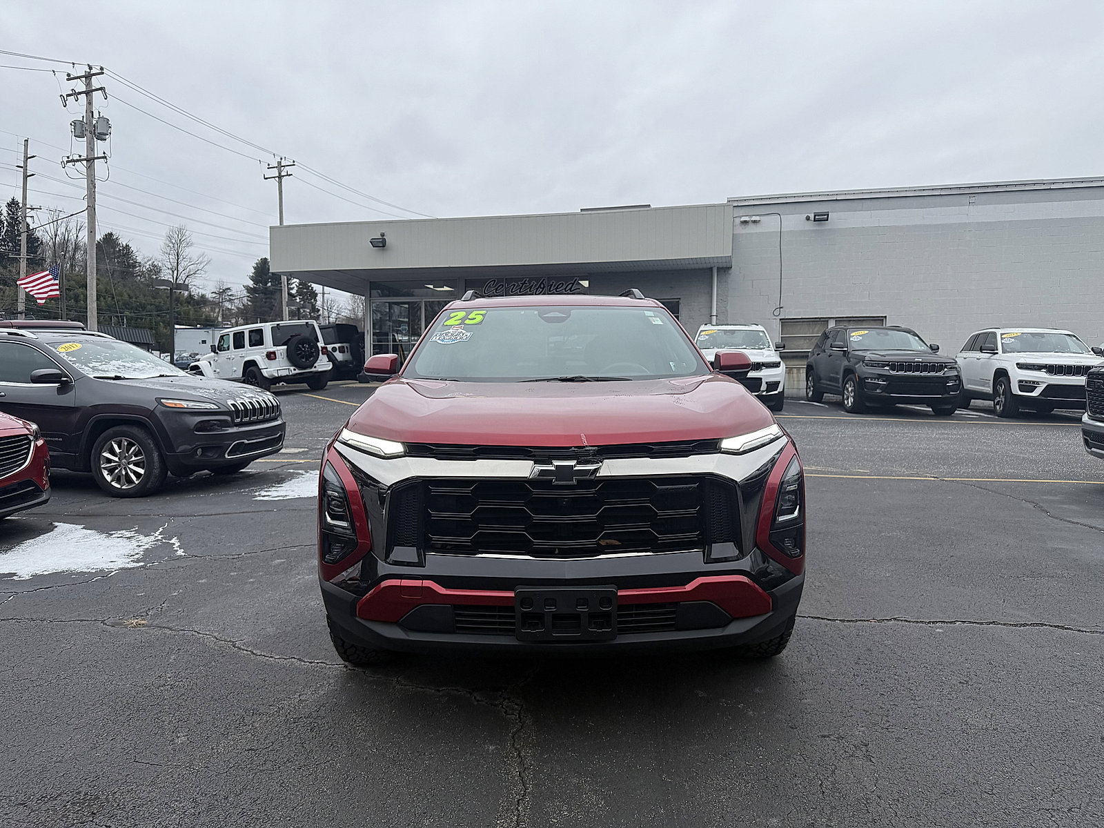 Used 2025 Chevrolet Equinox ACTIV w/ Safety and Technology Package image 2