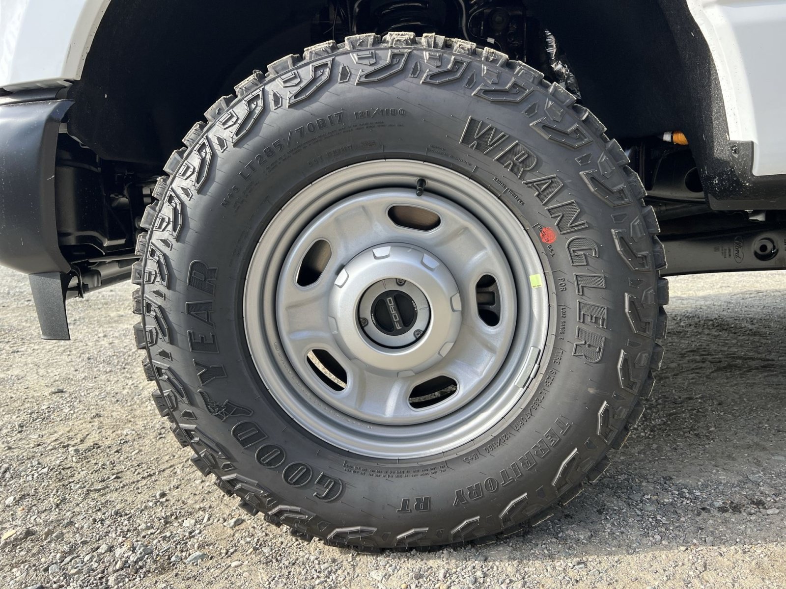 New 2027 Ford F250 XL w/ XL Off-Road 33" Tire Package AWD/4WD image 12
