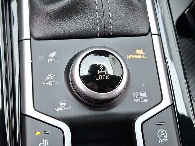 Used 2025 Kia Sorento SX Prestige w/ Olive Brown Leather Package AWD/4WD image 25