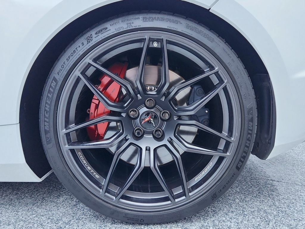 Used 2024 Chevrolet Corvette Z06 image 15