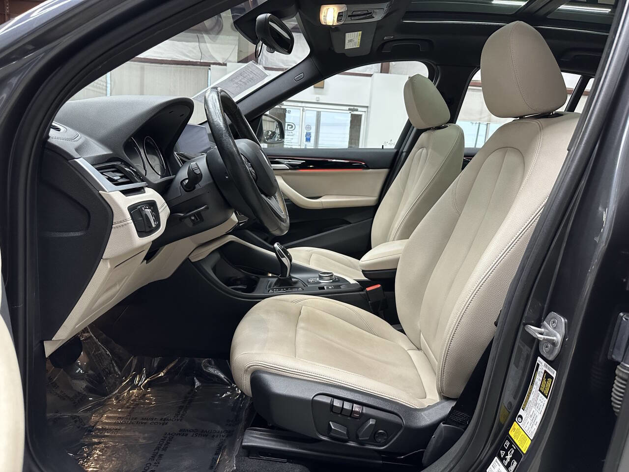 Used 2021 BMW X1 xDrive28i w/ Convenience Package image 11